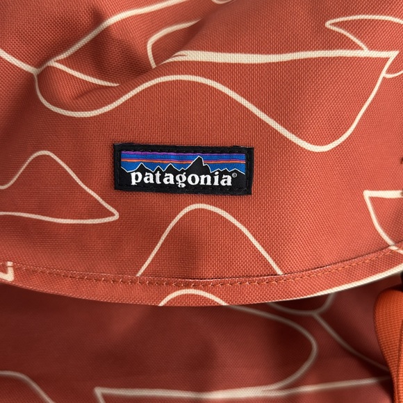 Patagonia Rust Backpack with White Pattern - Picture 2 of 7